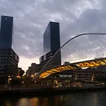 Turisticas Centro Con Aire Acondicionado ホームステイ ビルバオ
